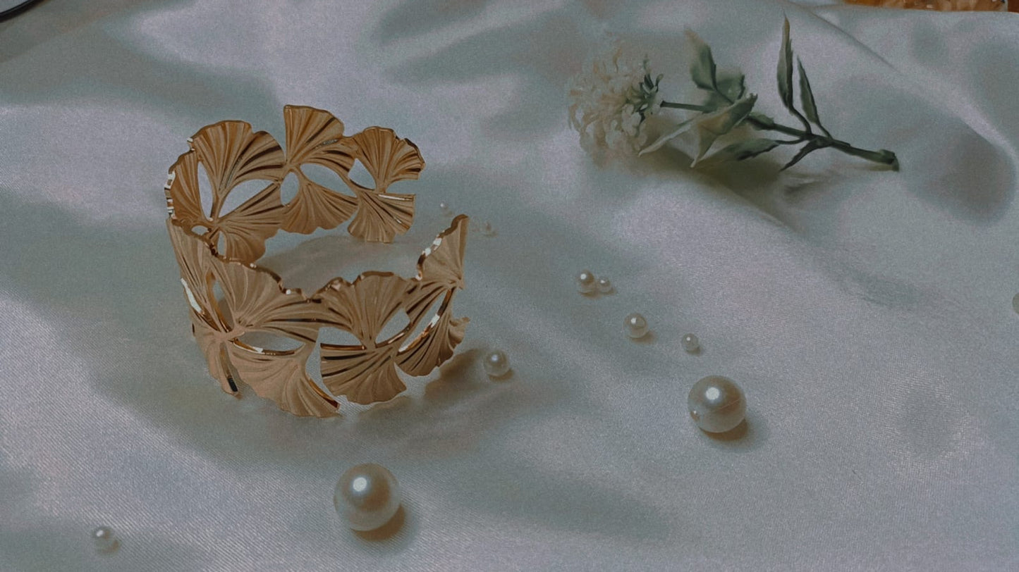 Luxury Gold Floral Cutwork Kada – Elegant Anti-Tarnish Statement Cuff Bracelet