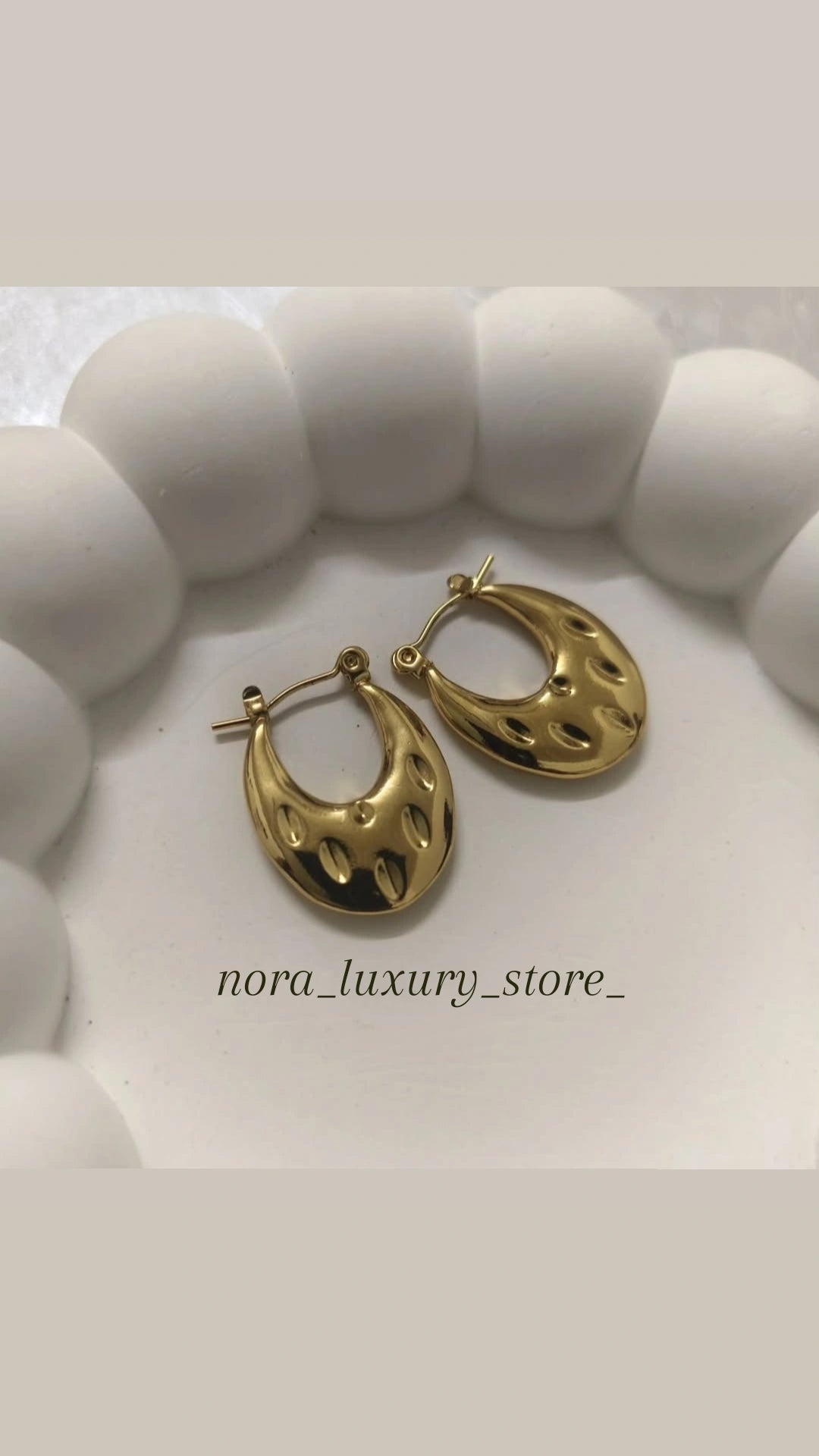 Oval pits Hoops/18k gold plated/Anti Tarnish